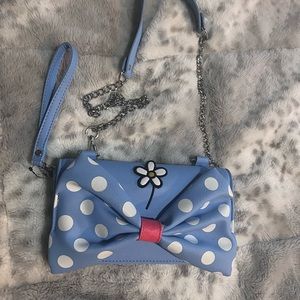 Disney loungefly mini mouse clutch